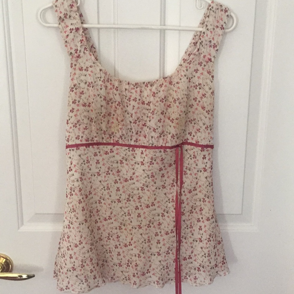 Cute flowered summer top